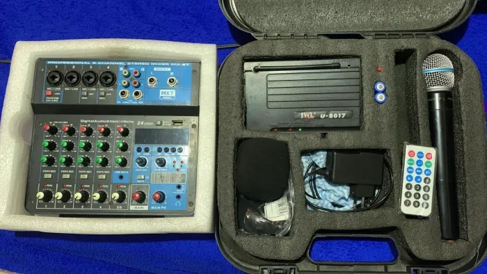 Mesa de Som MXT e Microfone sem fio