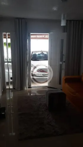 Casa com 4 quartos 2 suítes no bairro Luzia em Aracaju