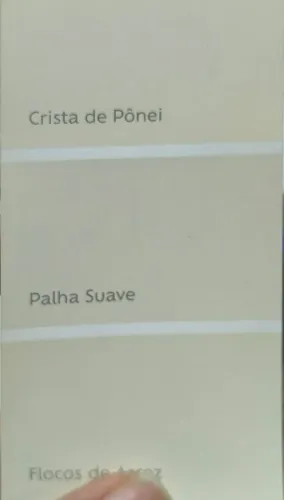 Tinta Suvinil na cor palha suave, linha toque fosco