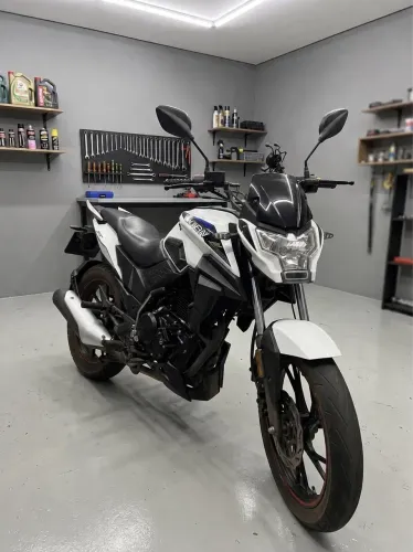 Vendo moto nova, sem detalhe ?