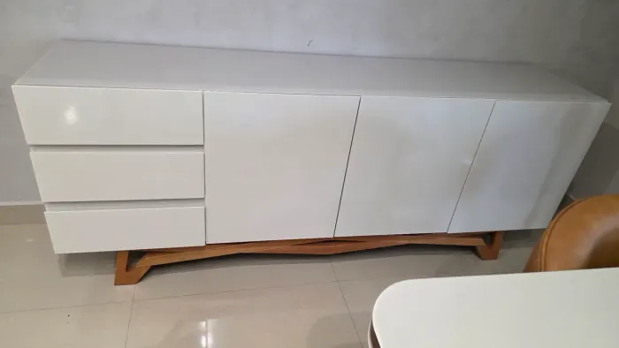 Lindo buffet para sala de jantar
