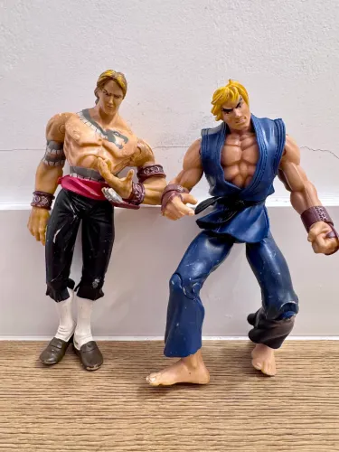 Bonecos Street Fighter Ken e Vega