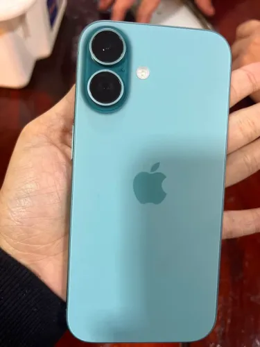 Iphone16 128 gb usado porém em bom estado sem marca de uso