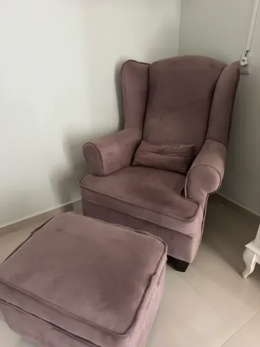 poltrona com apoio de pé 