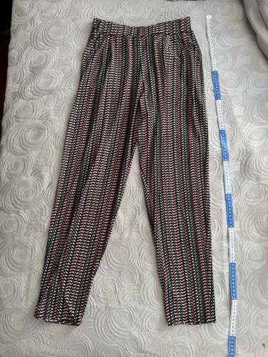 calça nova na etiqueta lycra original gregory 38 com bolsos