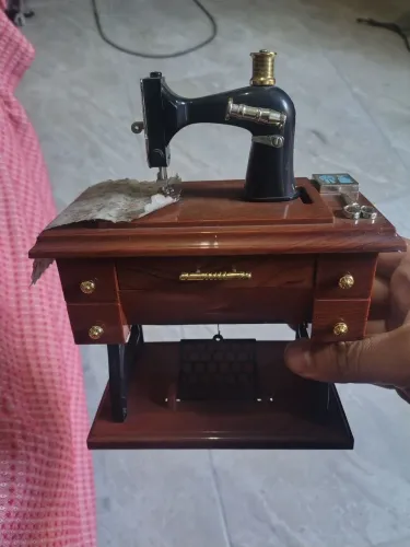 Caixinha de música porta jóias retrô vintage 