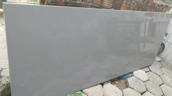 Porta frisada