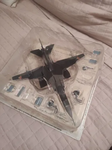 Maquete Caça Mig 23 MF