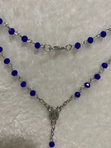 Colar Terço em cristal e metal 