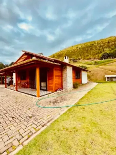 Chalé de Alto Padrão à Venda Alto Caxixe