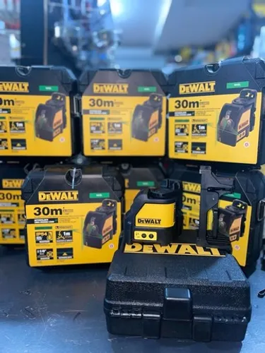 Nível a Laser Auto Nivelador 30M Linha Cruzada Verde com Maleta Dewalt