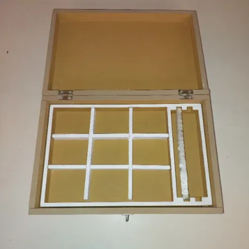 Estojo de joias em madeira