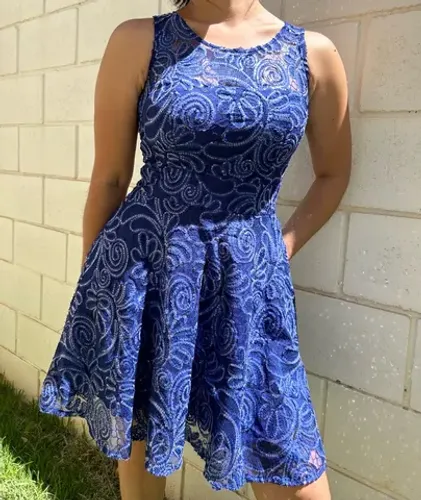 Vestido azul turquesa bordada brilho