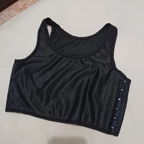 Top Cropped Preto com Bojo e Ajustável