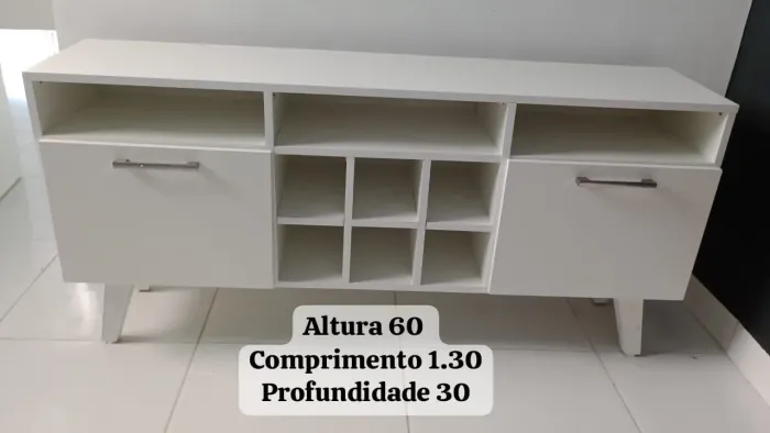 Armário de 60cm de altura, 1,30 de comprimento e 30cm de profundidade