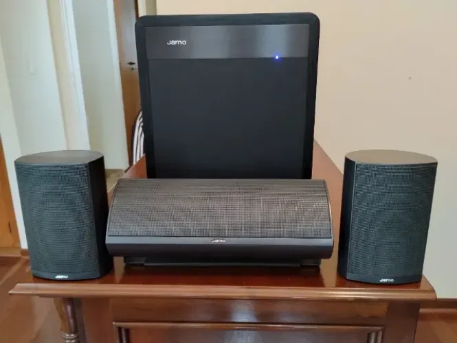 JAMO - Conjunto de caixas 3.1 para home theather / gamer