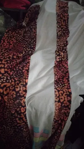 Retalhos estampados e lisos, LEIA