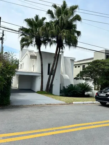 Casa em Alphaville resid 2, 342m 2 suítes + 2 qtos 18.800 cond 1.659.05