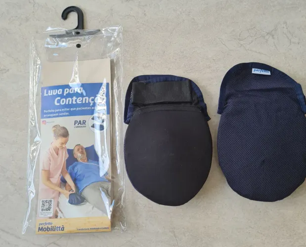 Luvas de contenção. 