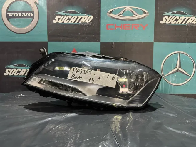 Farol Esquerdo VW JETTA 2014 SEM LED 