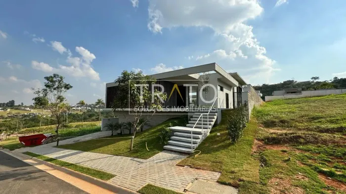 Casa à venda no Condomínio Entre Verdes com 4 quartos sendo 4 suítes
