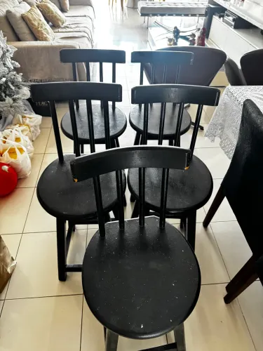 Vendo 5 Bancos alto de madeira maciça ( Banquetas )  