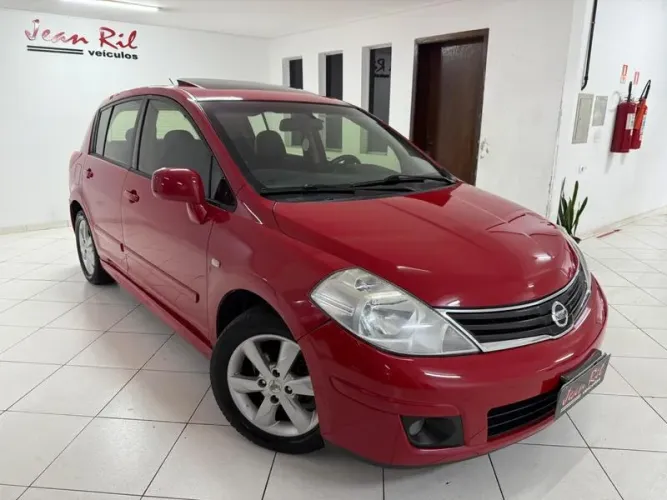 Nissan Tiida SL 1.8/1.8 Flex 16V Aut. 2012
