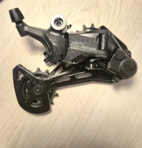 Grupo Shimano CUES U6000 10V