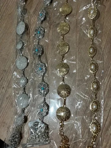 Cintos Femininos de Metal Decorativos