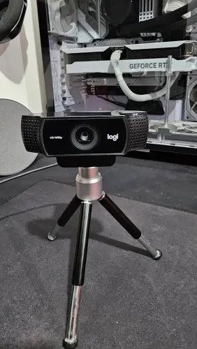 Webcam Logitech C922 / Webcam Trust Taxon Eco 2K QHD<br>QHD/FRETE GRÁTIS