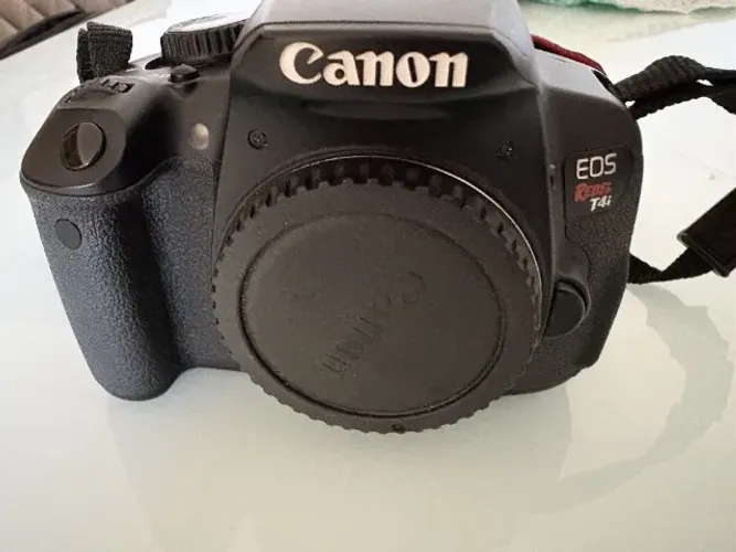 Canon t4i (somente o corpo)