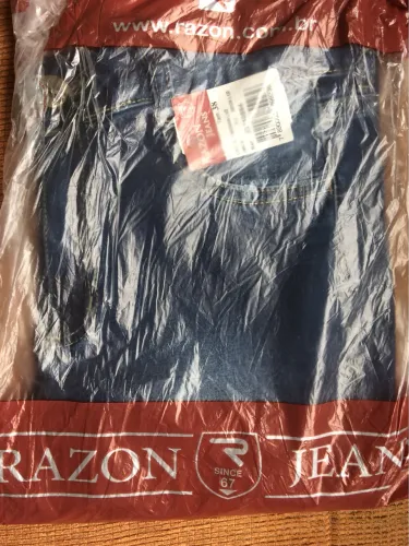 Calça jeans Razon tamanho 38 nova.