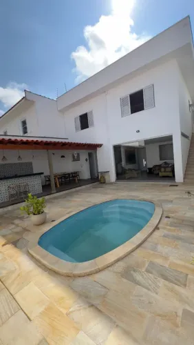 Casa a venda no bairro Imperial em Varginha
