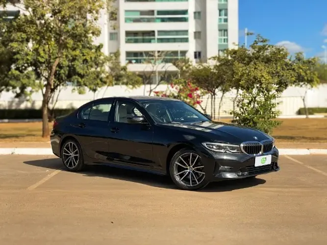 BMW 320I PRETA 2020 POUCO RODADO