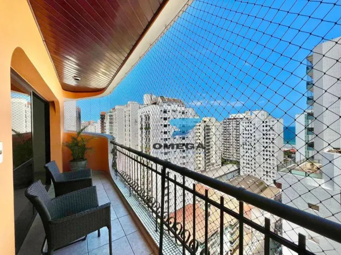 Apartamento com vista mar e reformado à venda pertinho do mar na Praia das Pitangueiras -