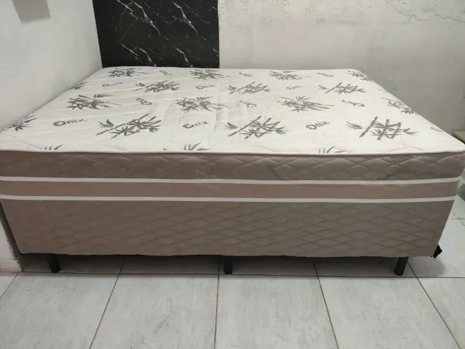 Oportunidade! Cama Casal Completa (Colchão + Box) - Excelente Custo-Benefício