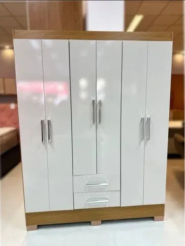 Guarda roupa casal 6 portas e 2 gavetas
