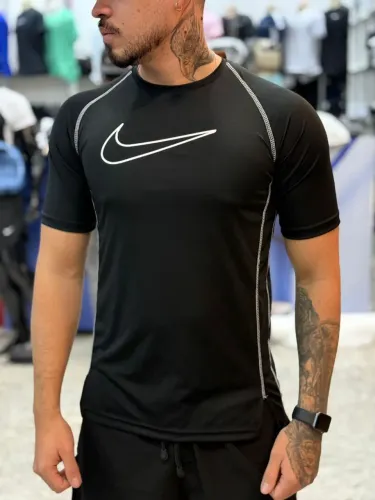 Camisas de compreensão da Nike 