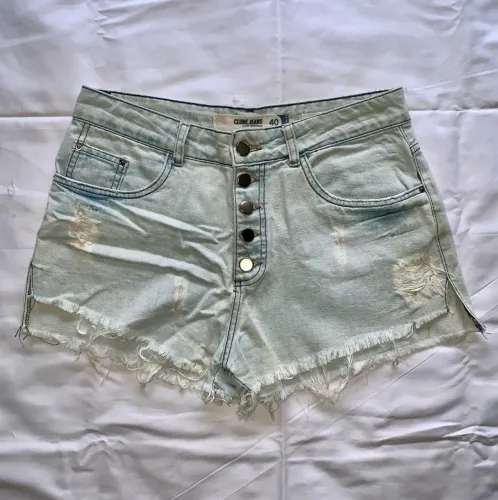 Short Jeans