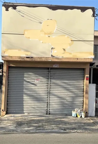 Sobrado Comercial Vila Yara 2 salões, 4 Banheiros, 2 Vagas