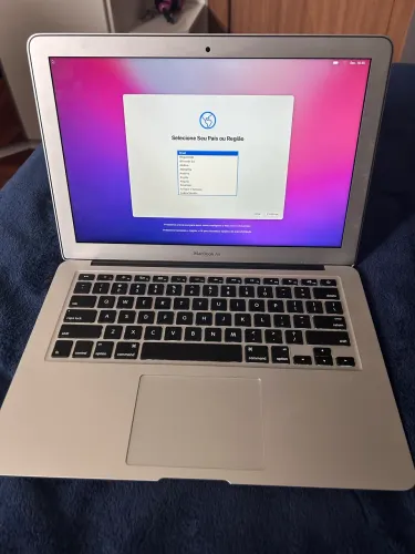 「美品」MacBook Air (13-inch,Early 2015) Amazon.co.jp: 【整備済み品】 Apple MacBook Air Early 2015(13インチ