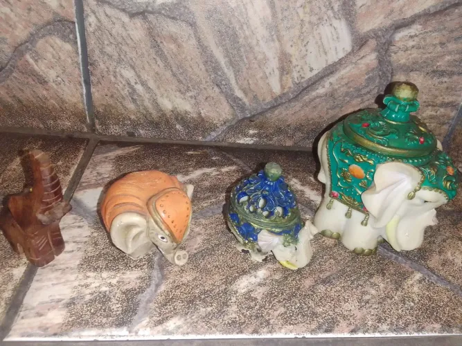Coleção de Elefantes Decorativos
