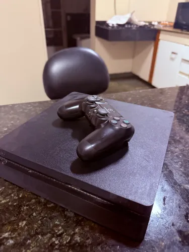 PlayStation 4 slim 500gb