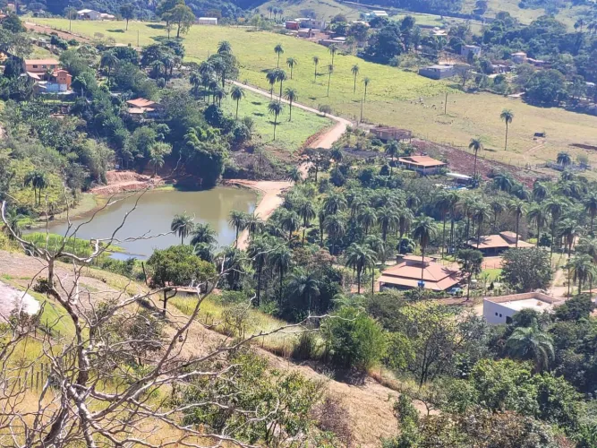 CHÁCARA 3 MIL MTS COM ÁGUA EM CONDOMÍNIO EM IGARAPÉ