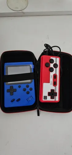 Console portátil retrô com controle externo