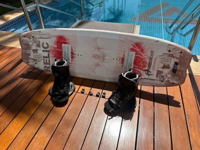 Prancha wakeboard Hydroslide+ botas Navis kit impecável ! Campinas-sp
