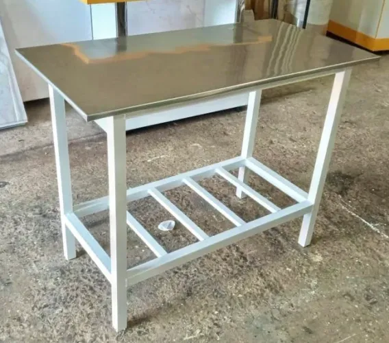 Mesa tampo inox