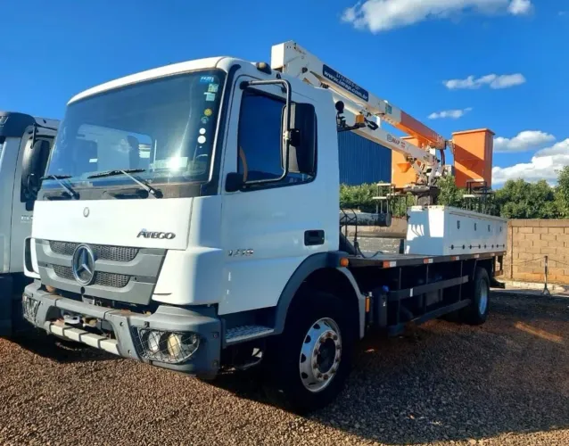 MB 1719 ano 2021 com cesto aéreo duplo 13.000, em SP