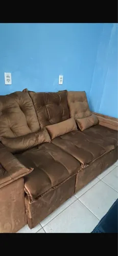 Sofá três assentos