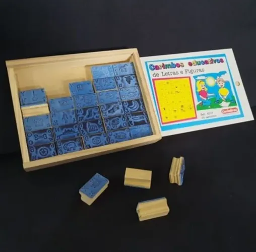 Carimbos Educativos de Letras e Figuras